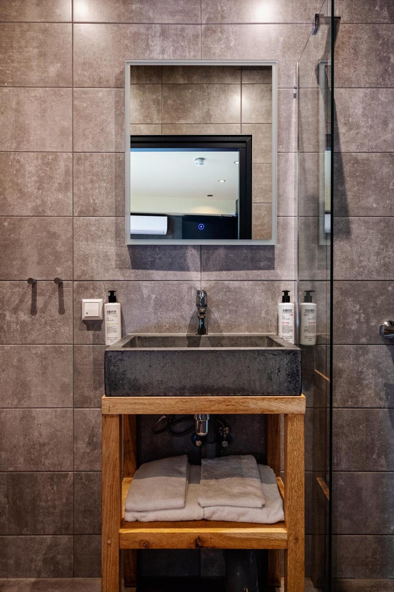 City Center Lodge Utrecht Eksteriør bilde
